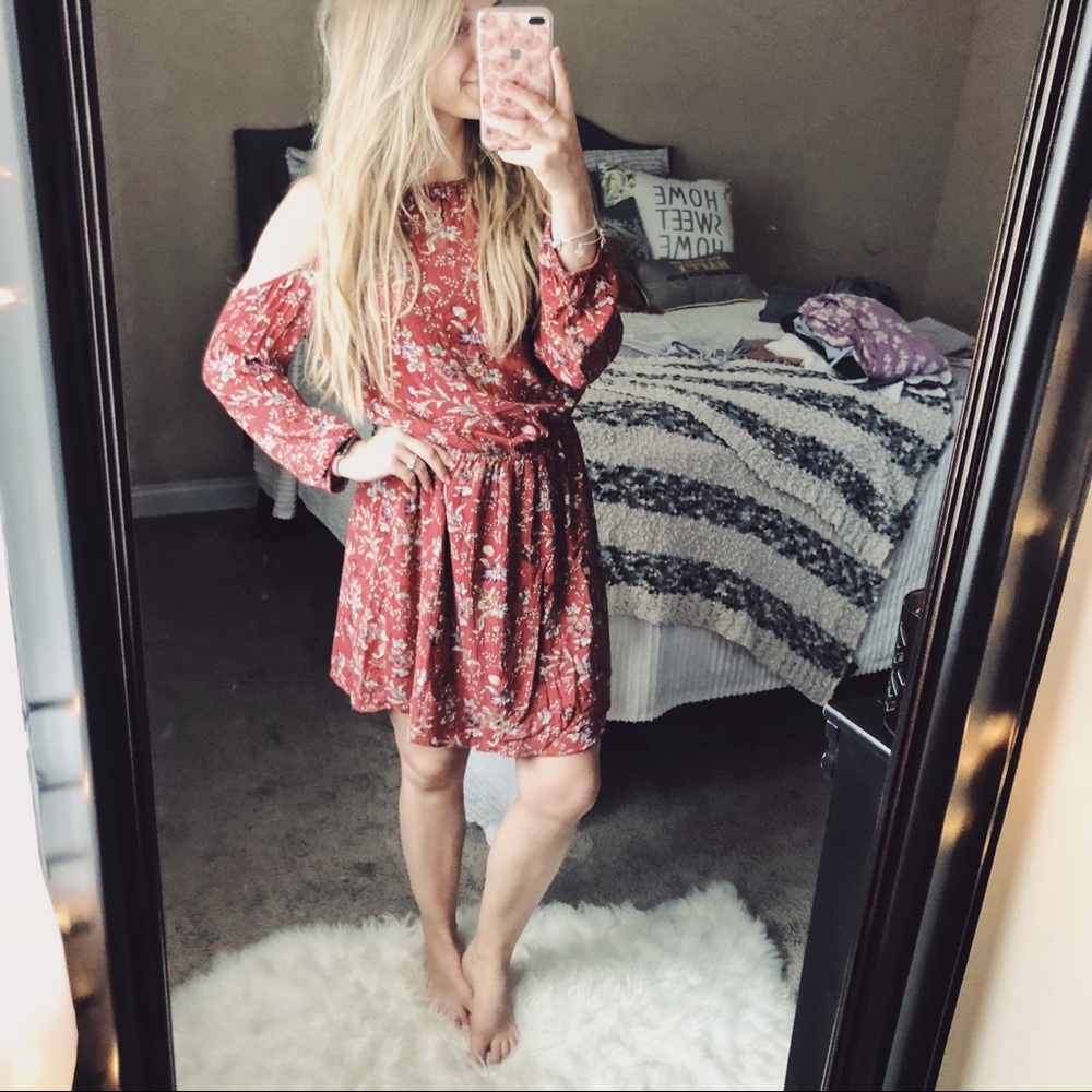 American Eagle Red Floral Cold Shoulder Dress